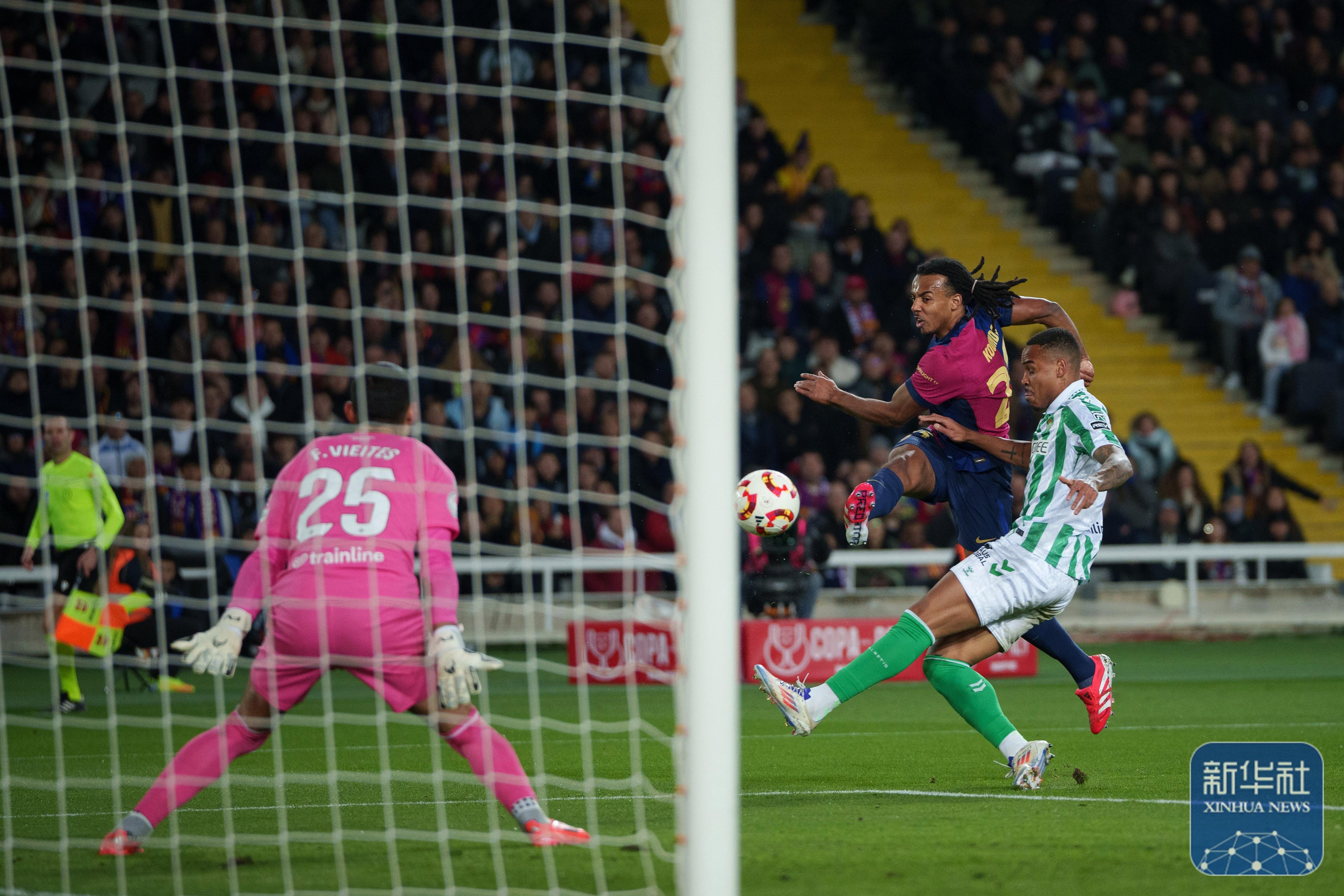 西班牙超级篮球联赛决赛，巴萨逆袭夺魁