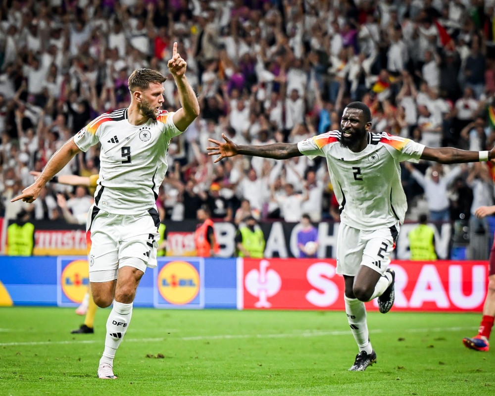 德国队举行了一场激动人心的比赛 德国队举行了一场激动人心的比赛