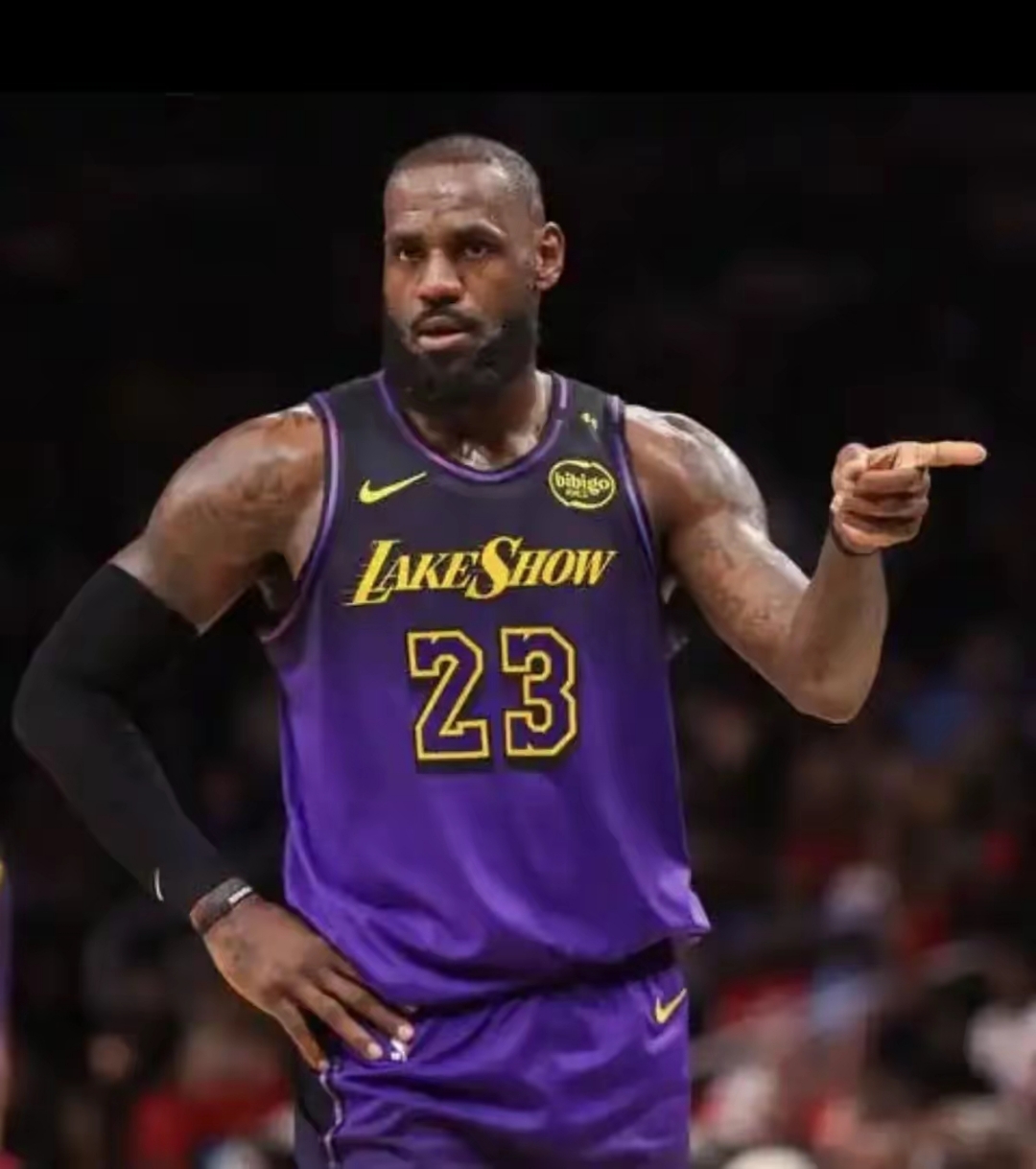 湖人遭厄运连败,詹皇表现无奈 湖人遭厄运连败,詹皇表现无奈