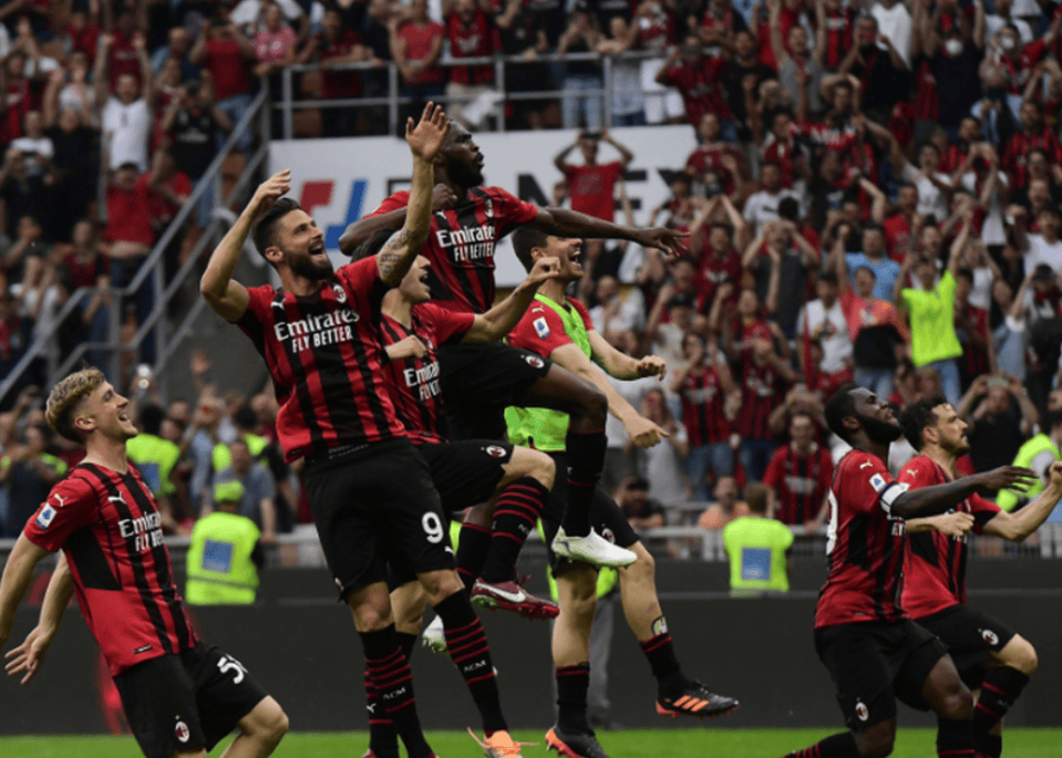 AC米兰队在比赛中踢出了一场漂亮的进攻战