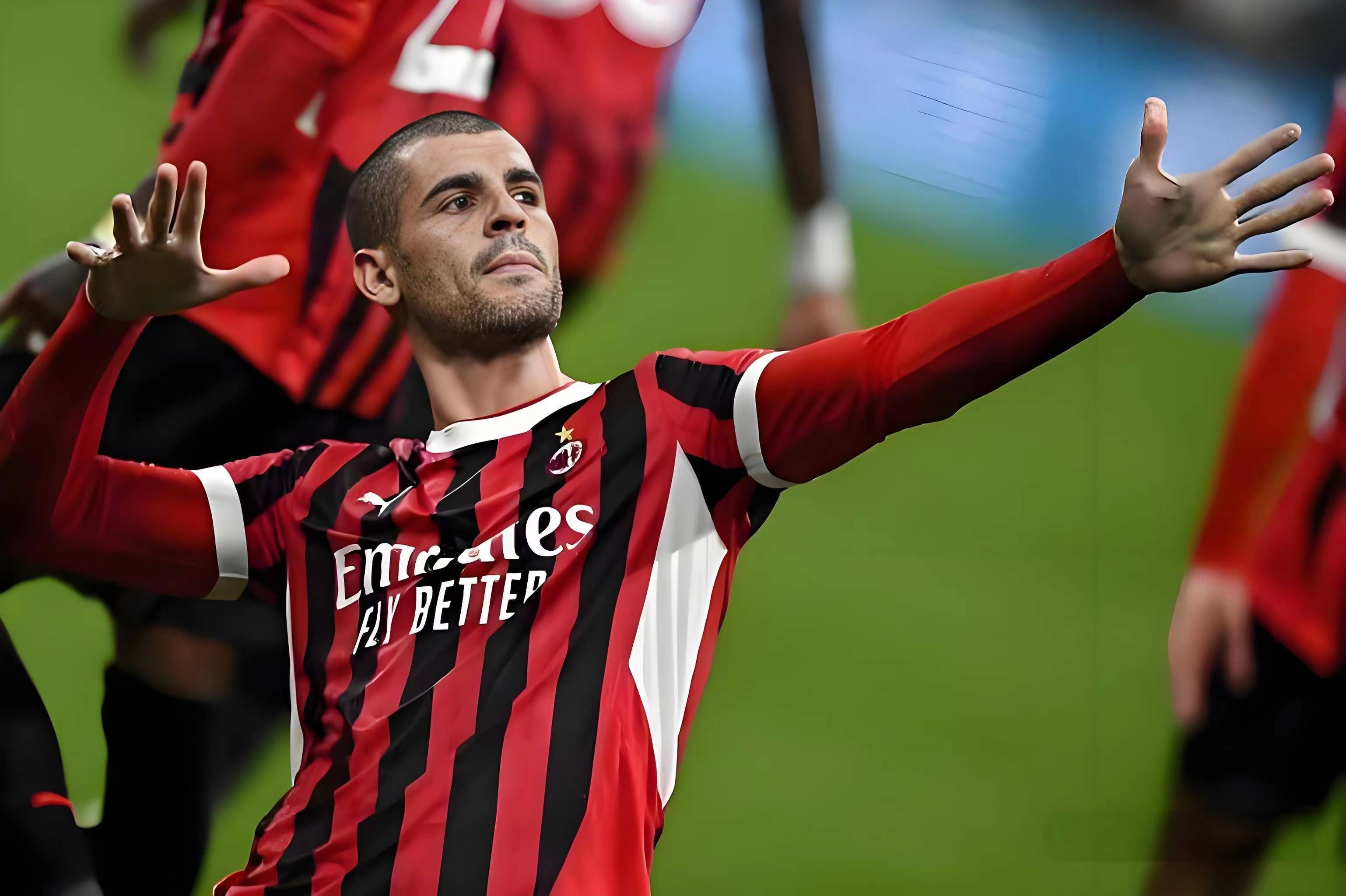 AC米兰队在比赛中踢出了一场漂亮的进攻战 AC米兰队在比赛中踢出了一场漂亮的进攻战