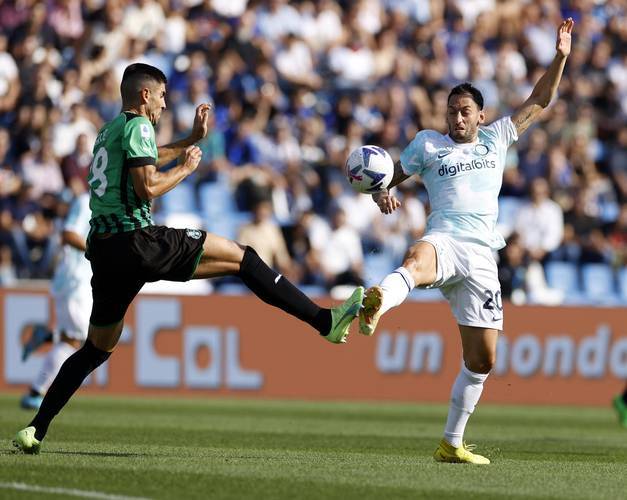 萨索洛战胜那不勒斯，实现赛季双杀的简单介绍