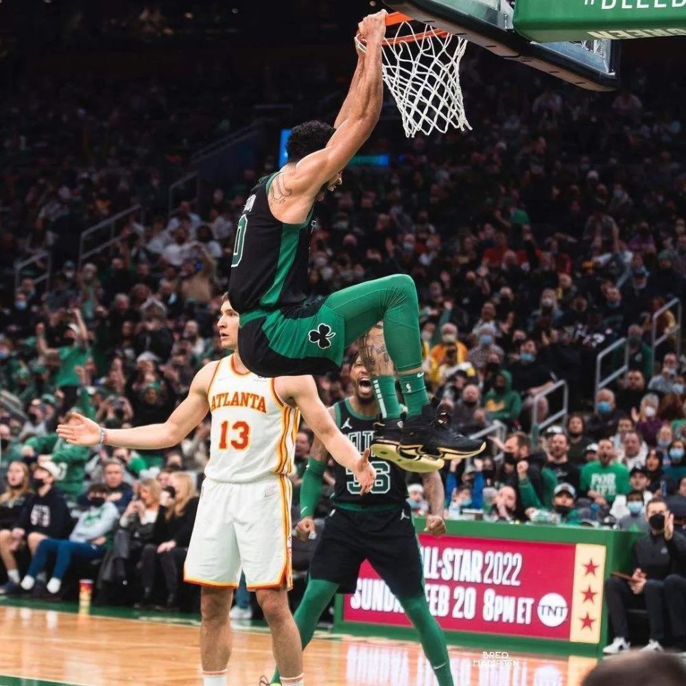 包含辛辛那提队击败篮网队，取得历史性胜利的词条