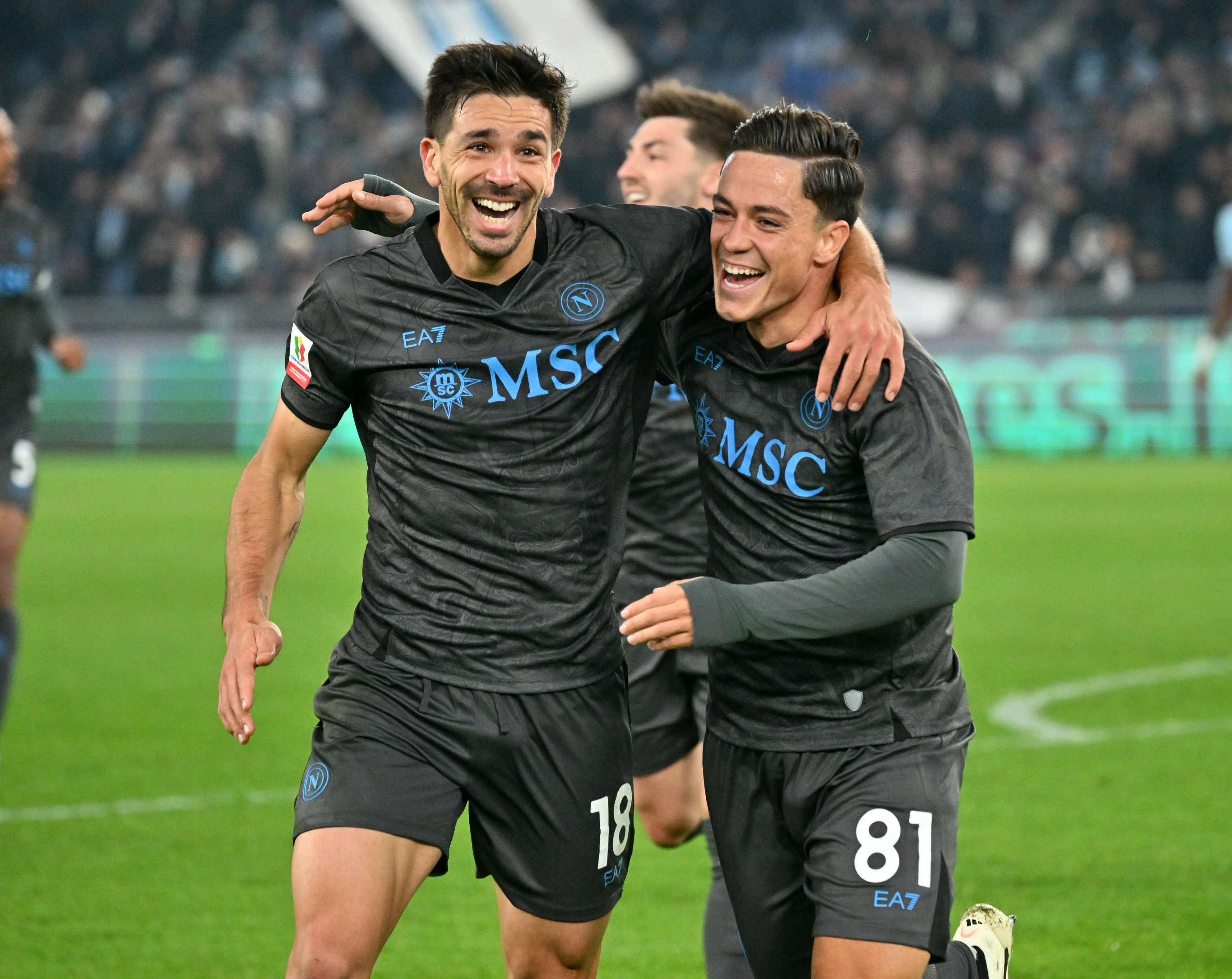 那不勒斯继续不败，主场击败拉齐奥